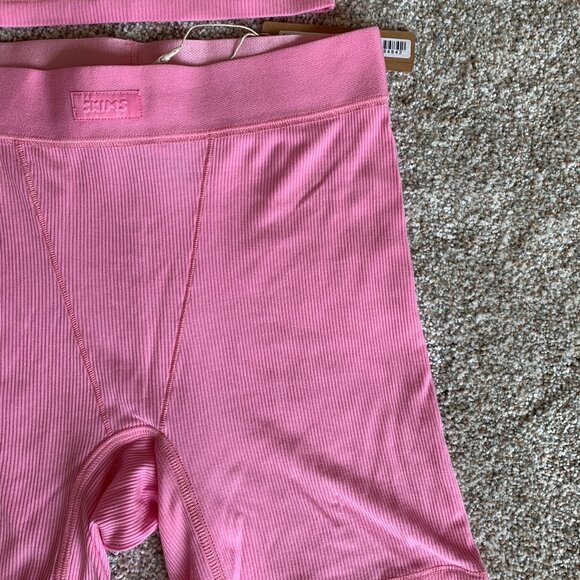 Skims Women's Soft Lounge Two Piece Tank Top Short Set, Bubblegum Pink, S/S NWT - Picture 4 of 6